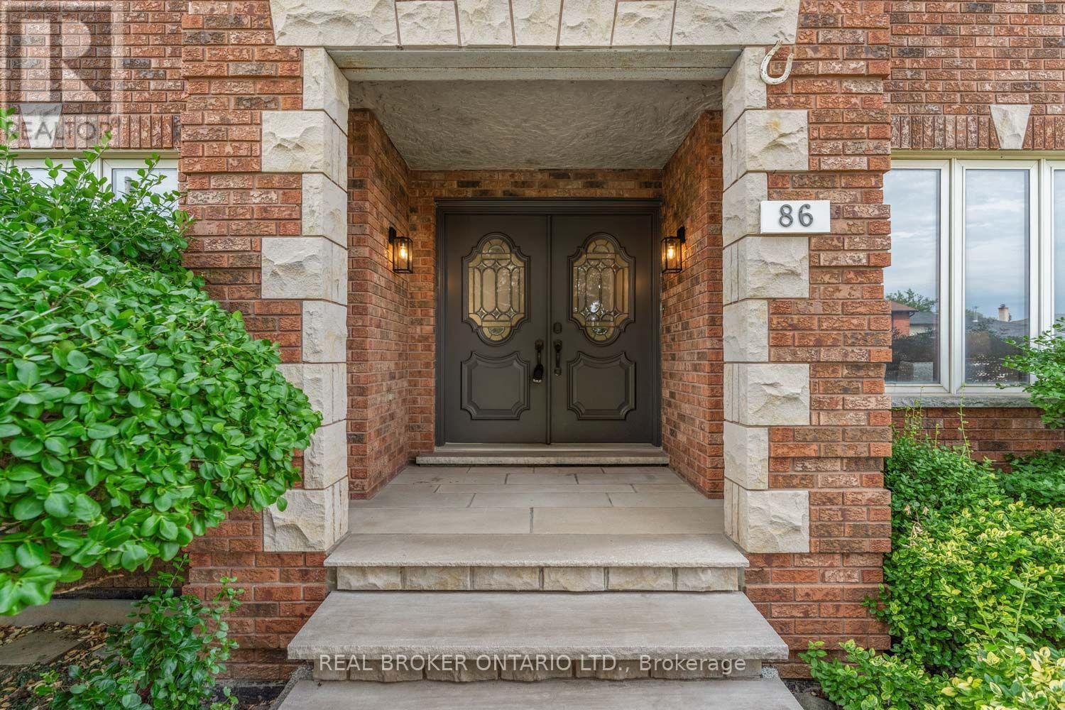 Quality greets you at the door - 86 Monte Drive, Hamilton, ON