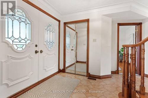 Large Foyer with front closet - 86 Monte Drive, Hamilton, ON 