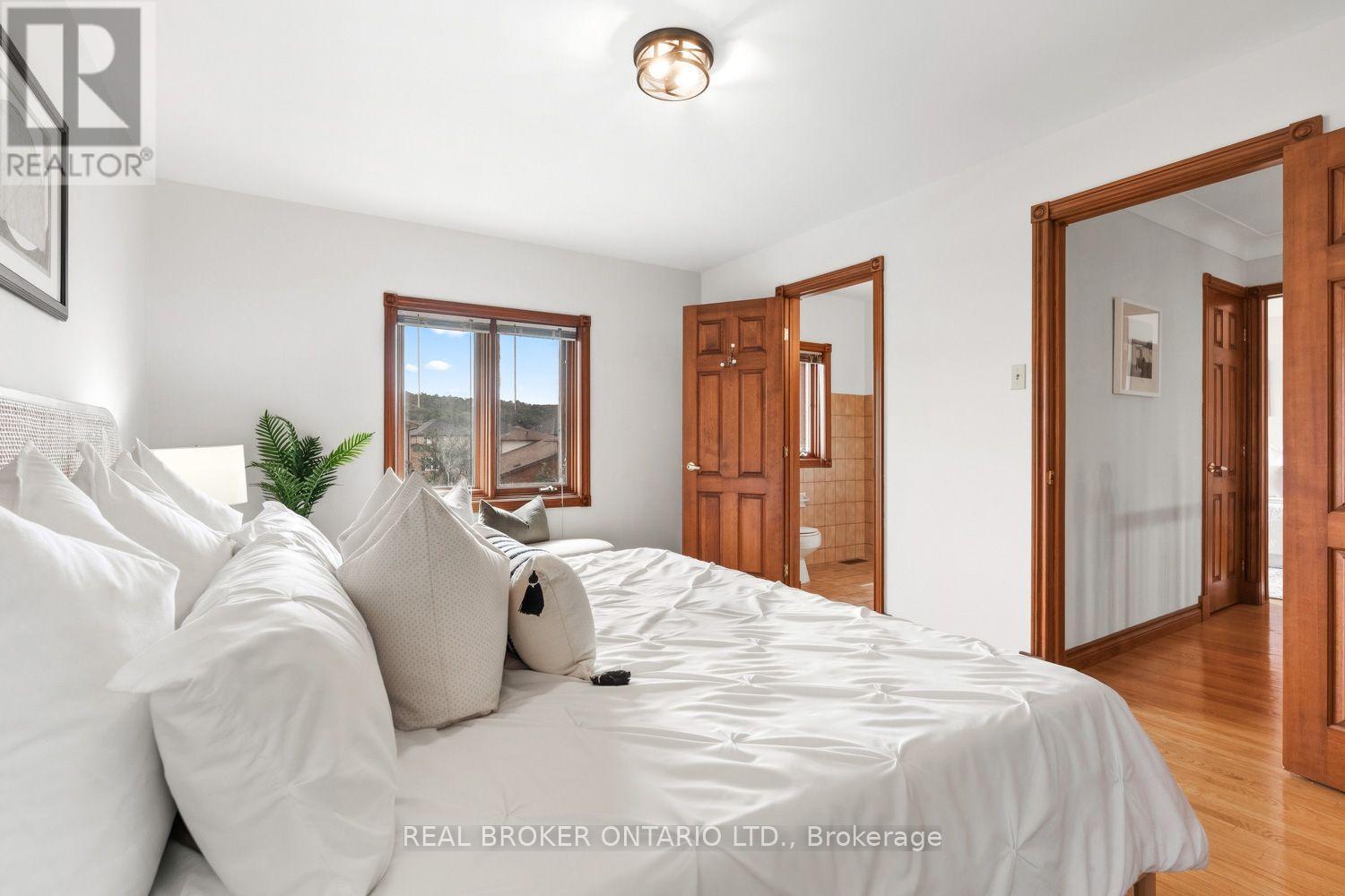 Primary Bedroom with 3-pc ensuite - 86 Monte Drive, Hamilton, ON