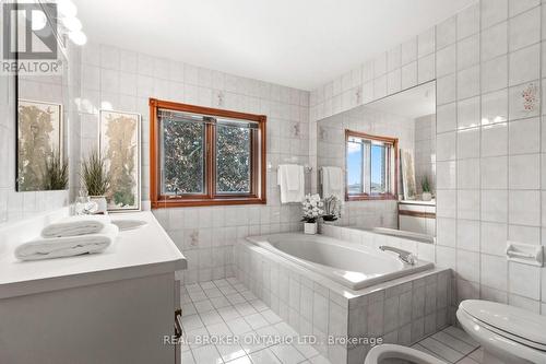 Family 4-pc Washroom - 86 Monte Drive, Hamilton, ON 