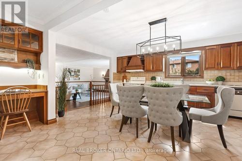Expansive eat-in Kitchen in the heart of the home - 86 Monte Drive, Hamilton, ON 