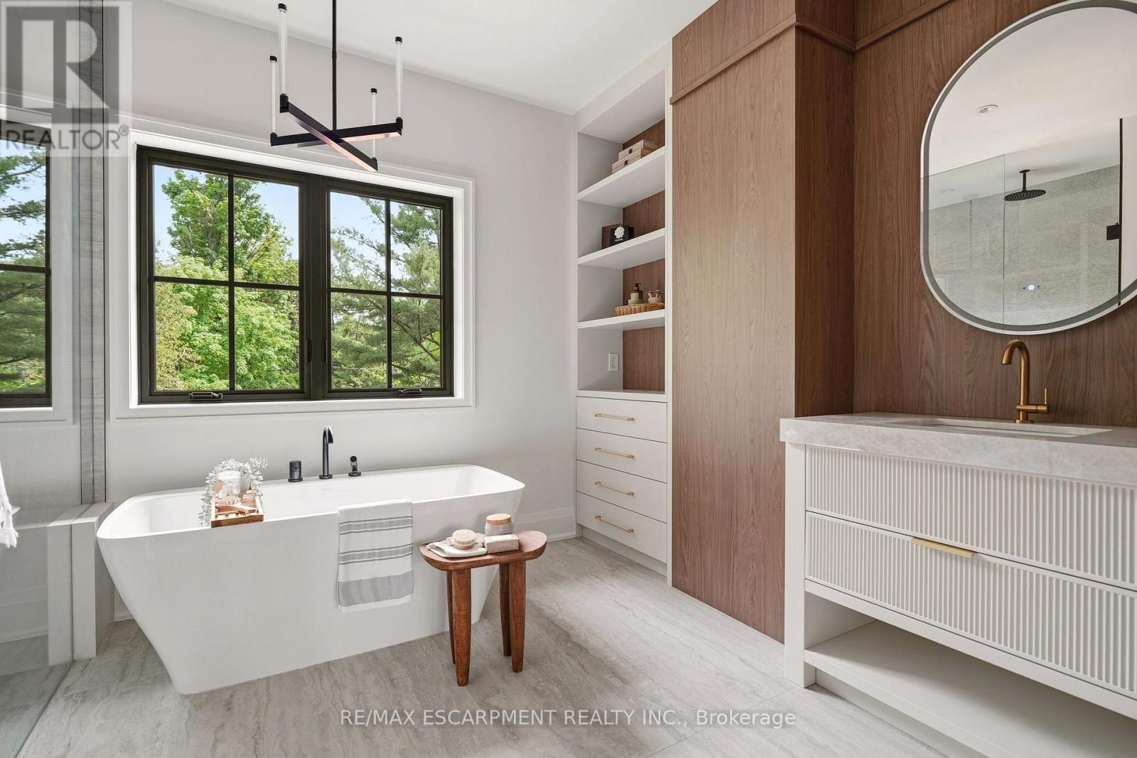 727 King Road, Burlington, ON