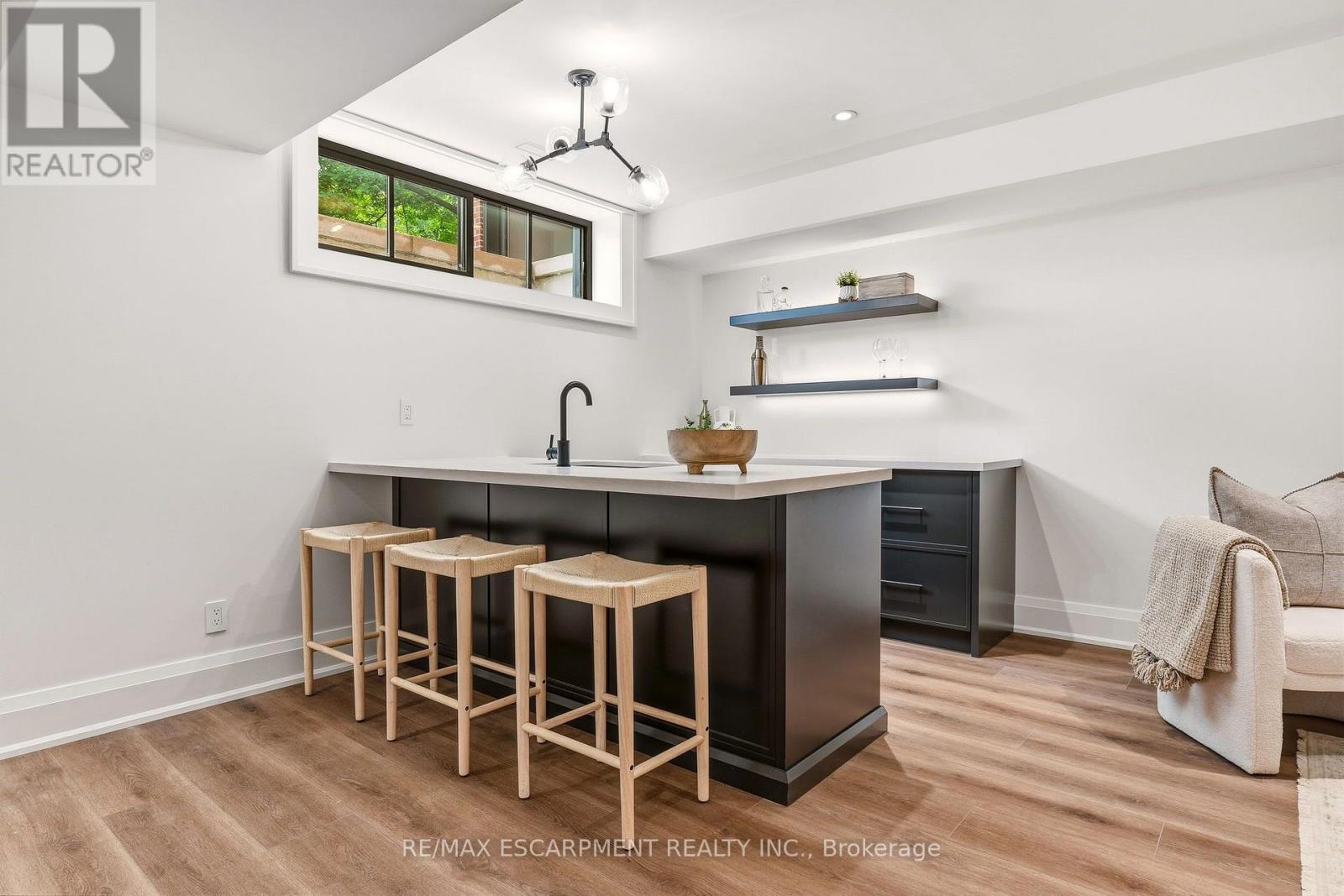 727 King Road, Burlington, ON