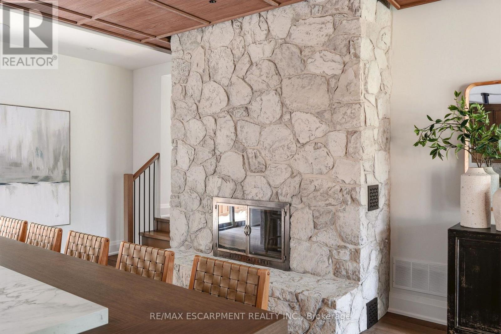 727 King Road, Burlington, ON