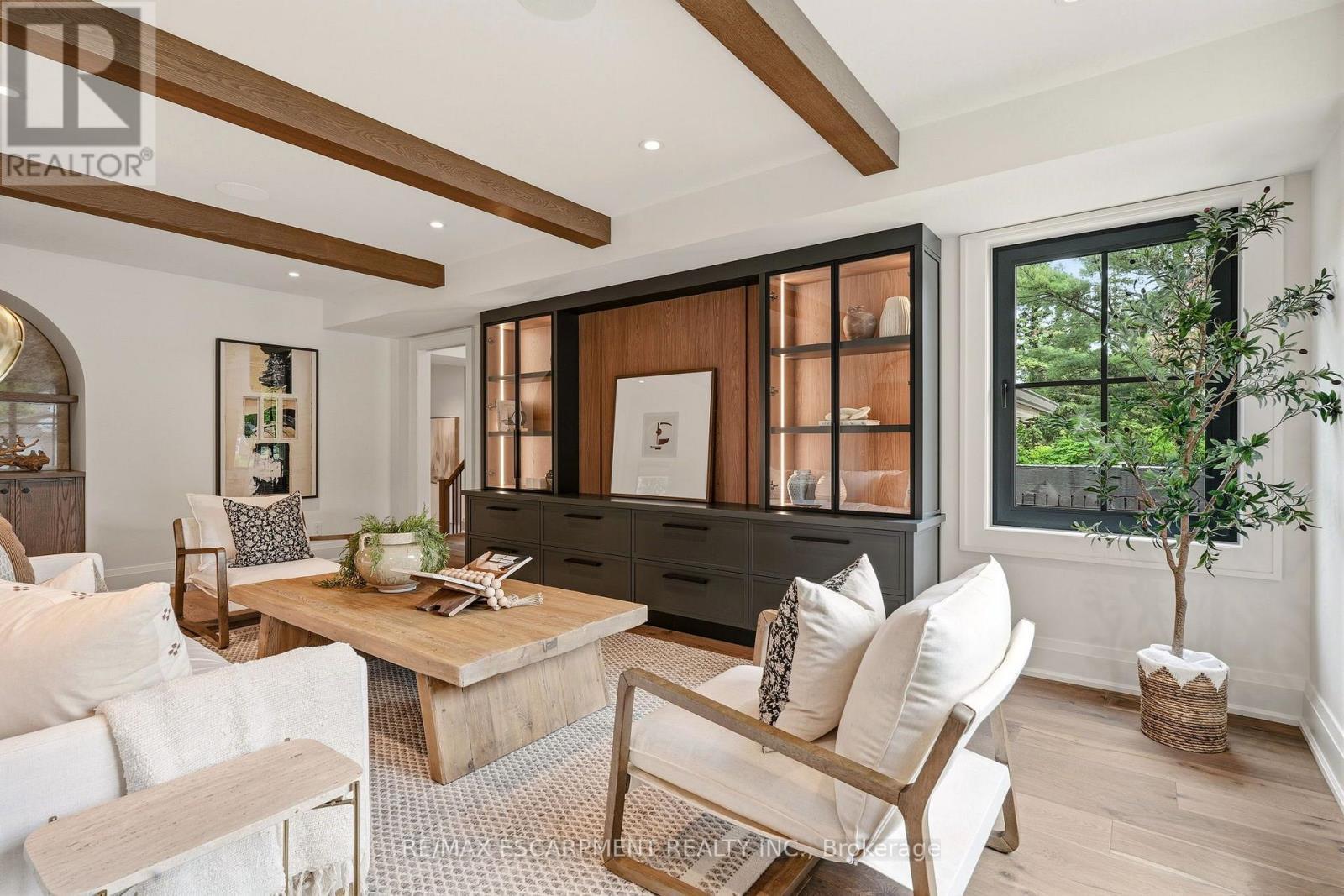 727 King Road, Burlington, ON