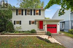 35 BEDFORD CRESCENT Ottawa, ON K1K 0E6