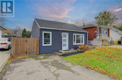 73 EAST 33RD STREET  Hamilton, ON L8V 3T3