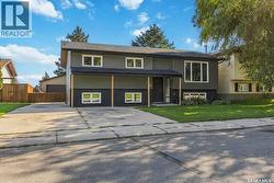 430 Ball WAY  Saskatoon, SK S7K 6E7