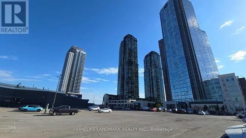 2205 - 2900 HIGHWAY 7 ROAD  Vaughan, ON L4K 0G3