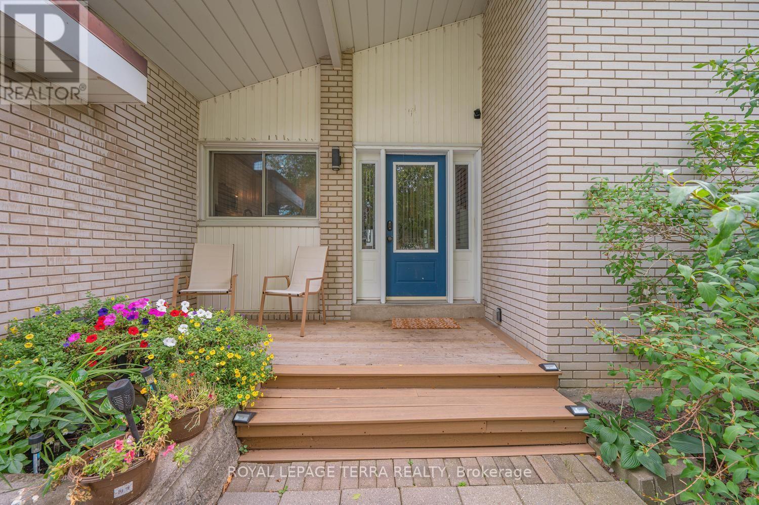 1571 Lewisham Drive, Mississauga, ON