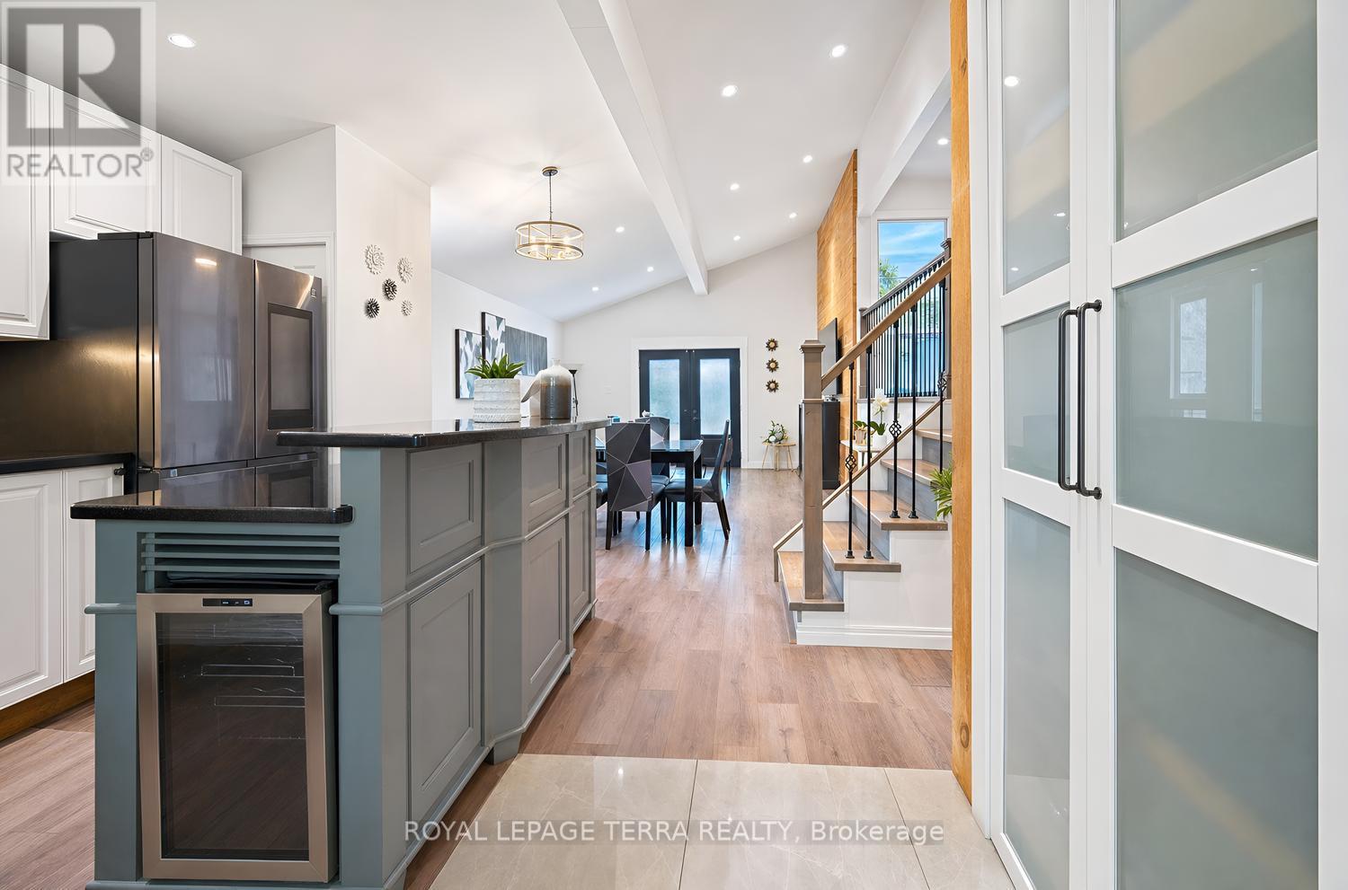 1571 Lewisham Drive, Mississauga, ON