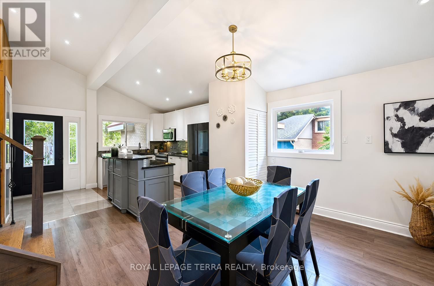 1571 Lewisham Drive, Mississauga, ON