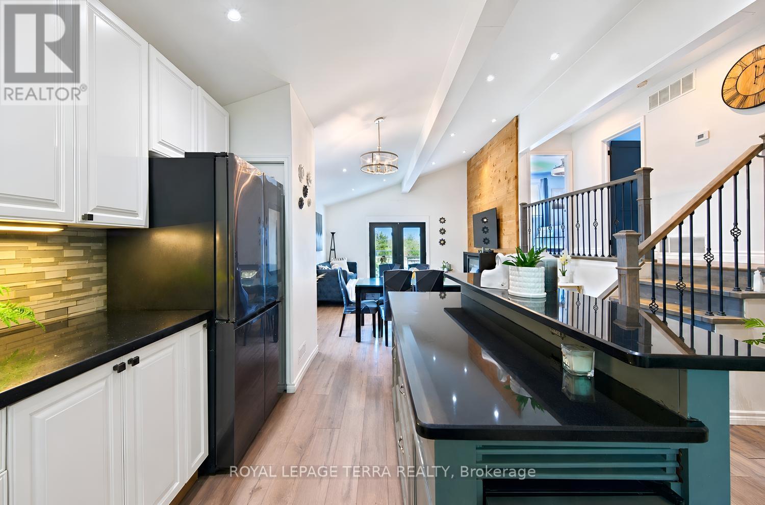 1571 Lewisham Drive, Mississauga, ON