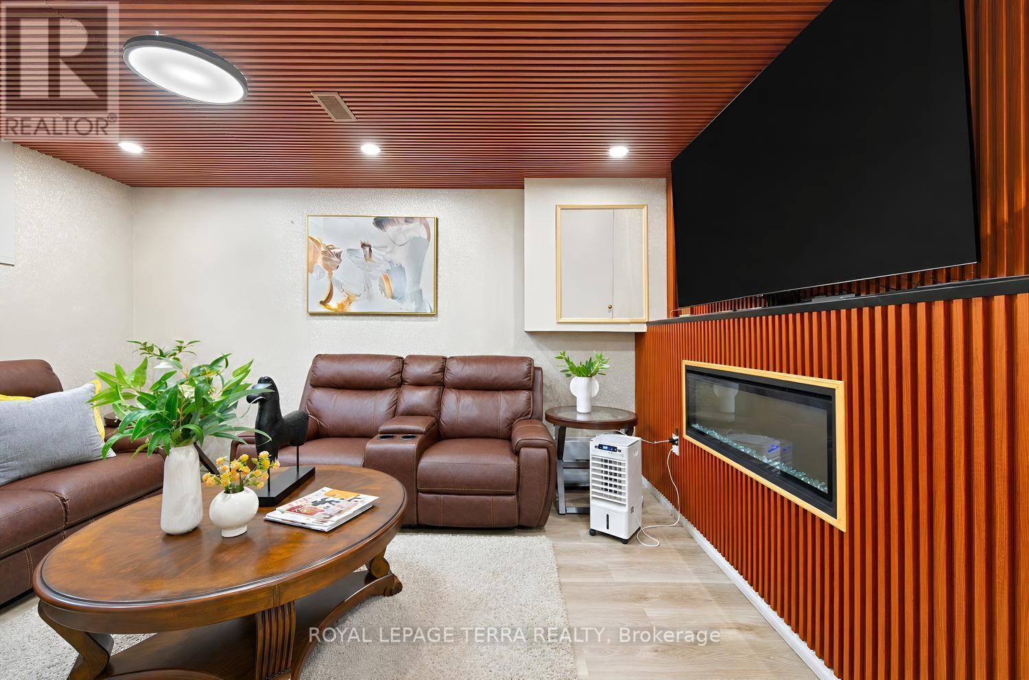 1571 Lewisham Drive, Mississauga, ON