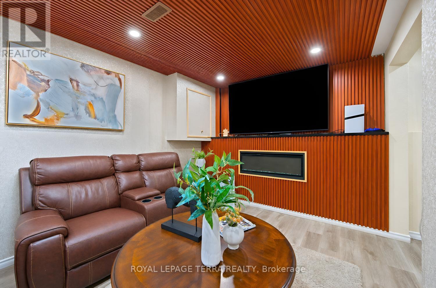 1571 Lewisham Drive, Mississauga, ON