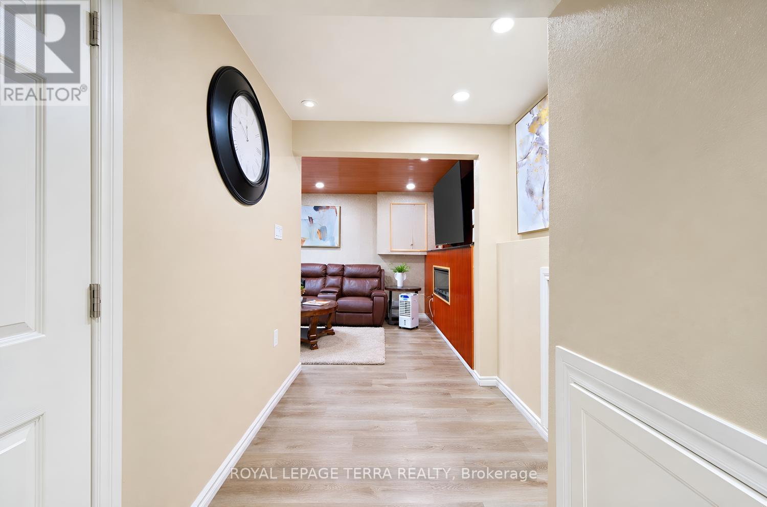 1571 Lewisham Drive, Mississauga, ON