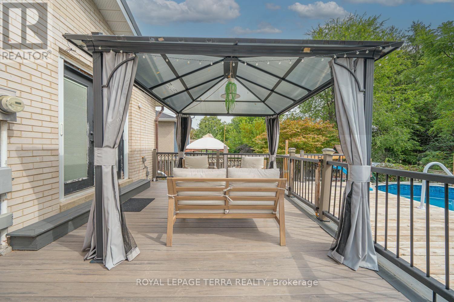 1571 Lewisham Drive, Mississauga, ON