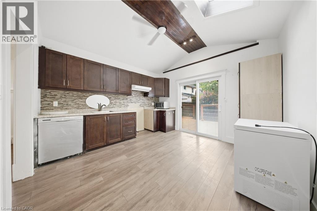 1082 Cannon Street E, Hamilton, ON