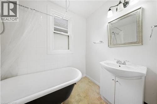 1082 Cannon Street E, Hamilton, ON 