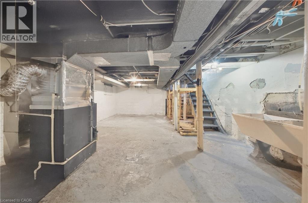 1082 Cannon Street E, Hamilton, ON