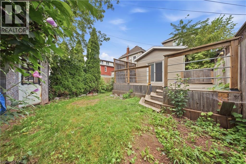 1082 Cannon Street E, Hamilton, ON