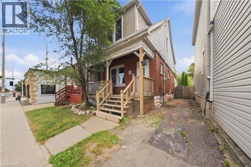 1082 CANNON Street E  Hamilton, ON L8L 2J1