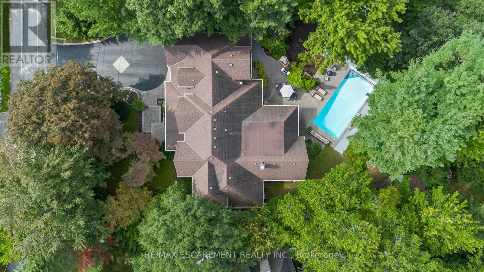2209 Pineneedle Row, Mississauga, ON