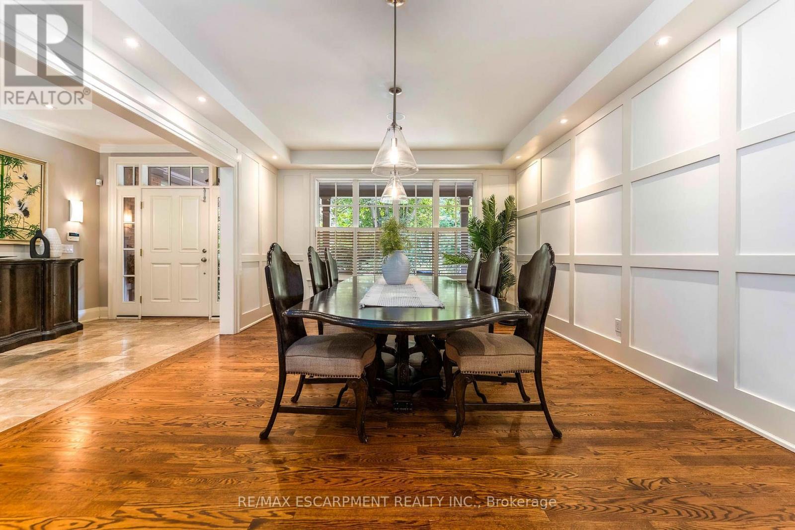2209 Pineneedle Row, Mississauga, ON