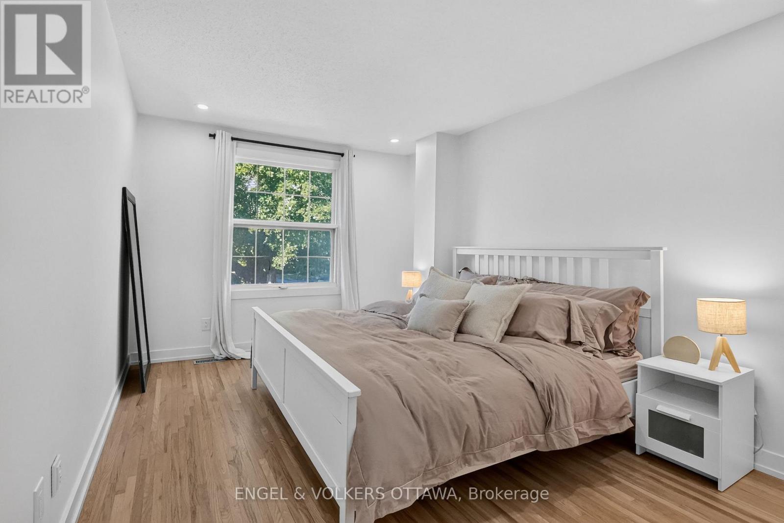 1304 Morrison Drive, Ottawa, ON
