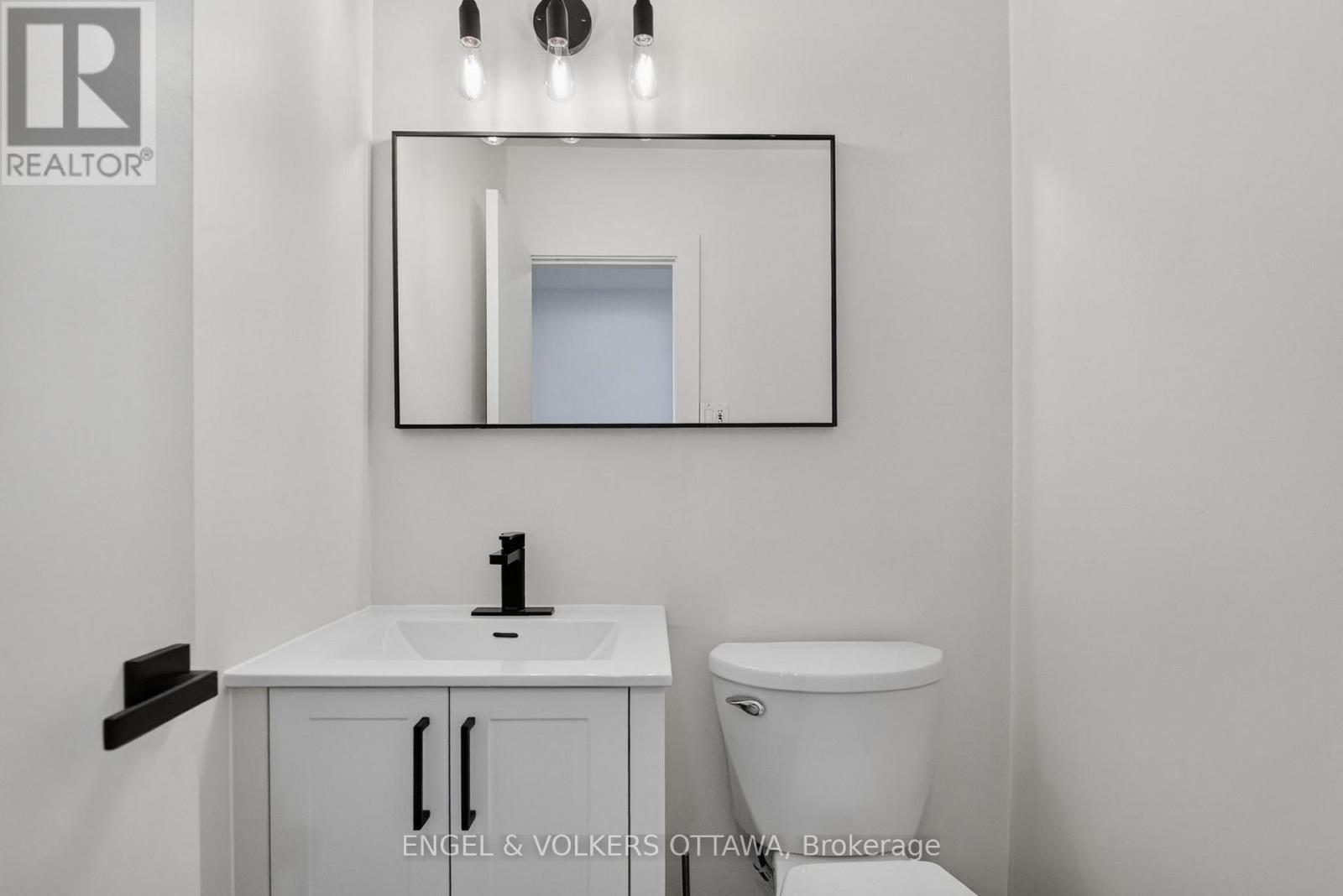 1304 Morrison Drive, Ottawa, ON