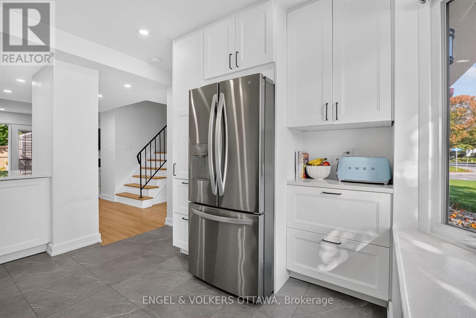 1304 Morrison Drive, Ottawa, ON