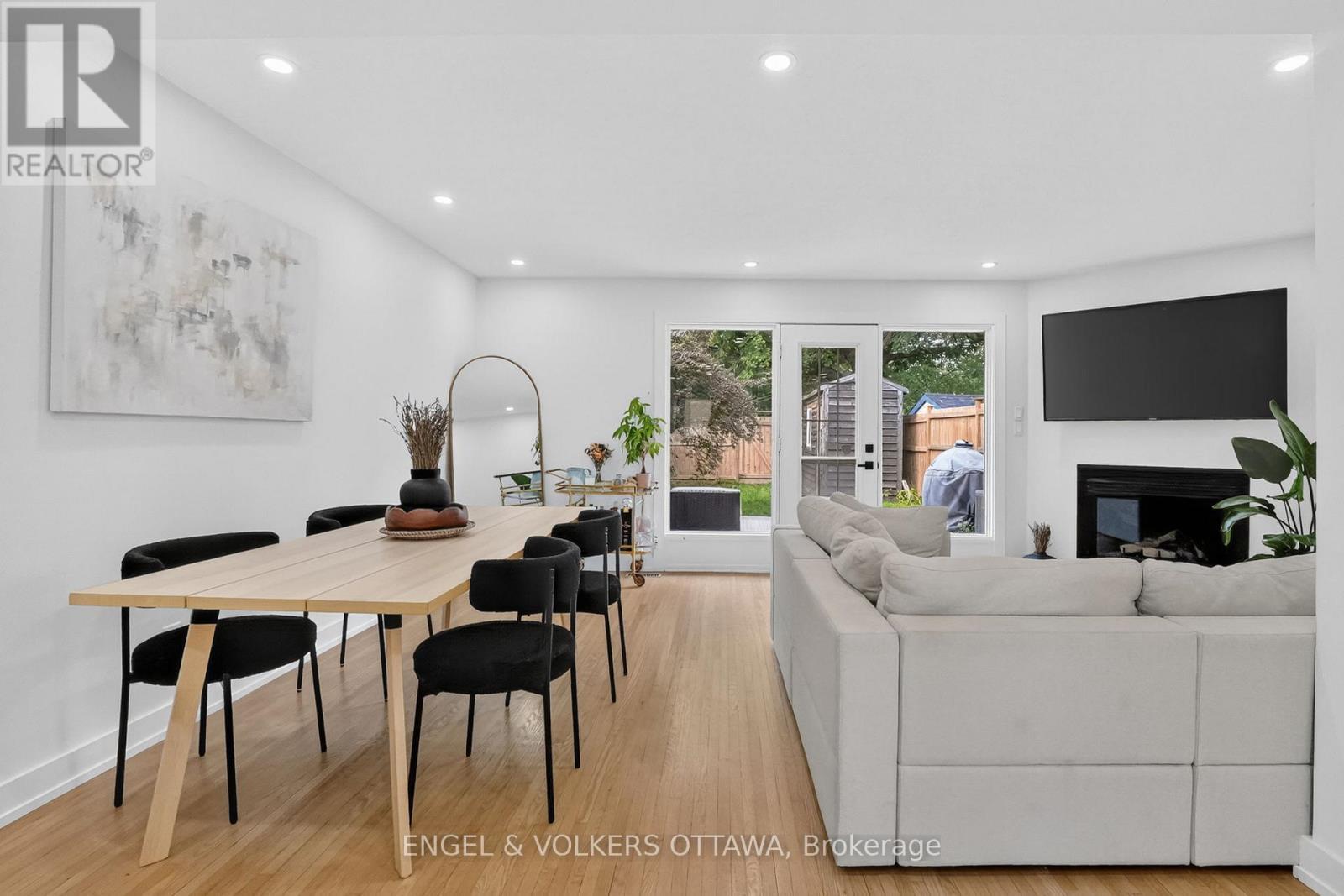 1304 Morrison Drive, Ottawa, ON