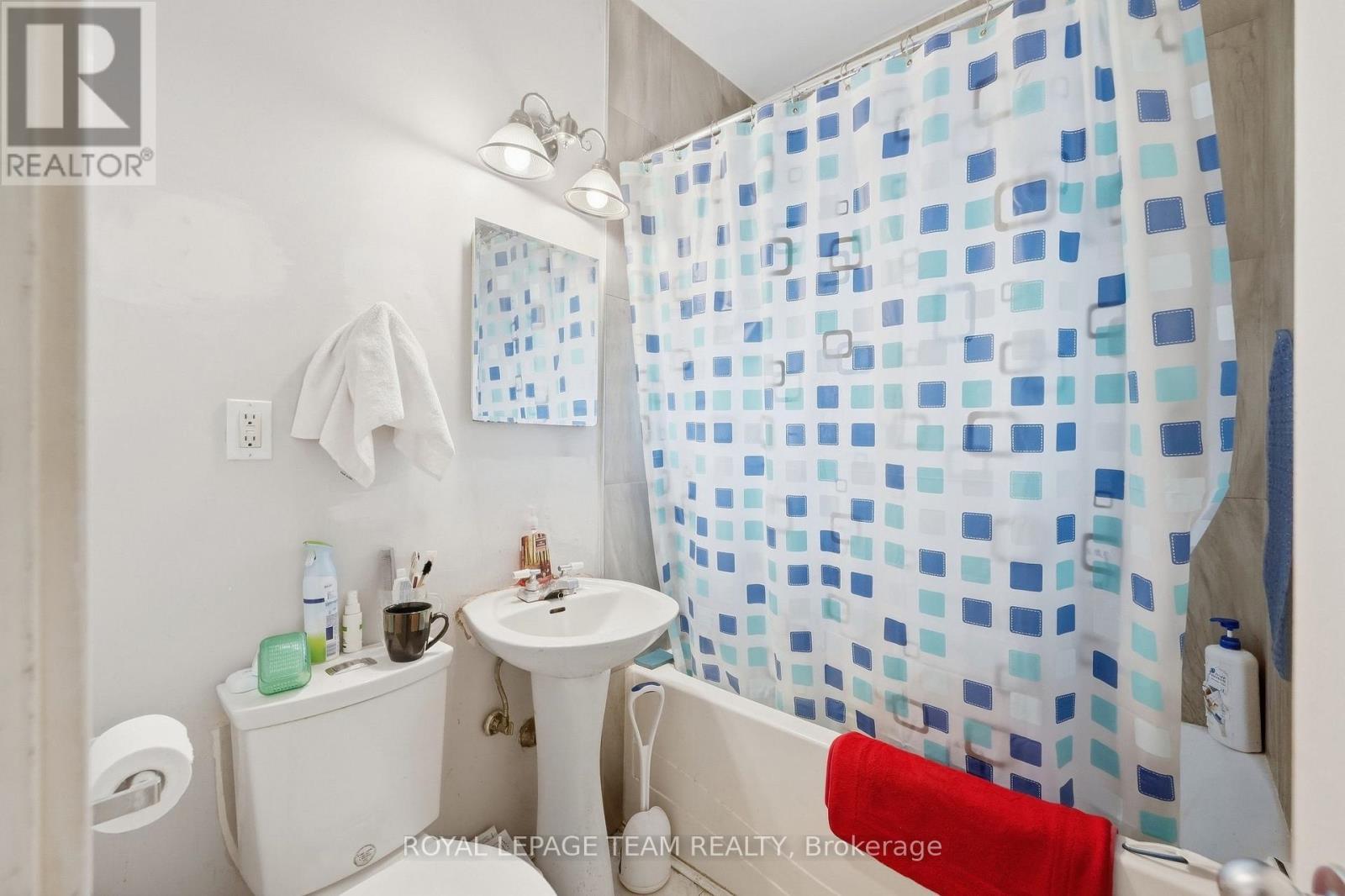 32 Melrose Avenue, Ottawa, ON