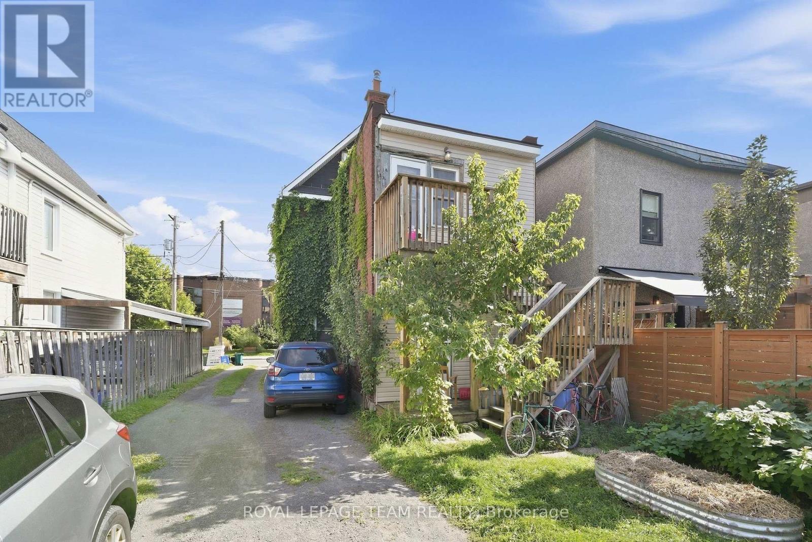 32 Melrose Avenue, Ottawa, ON