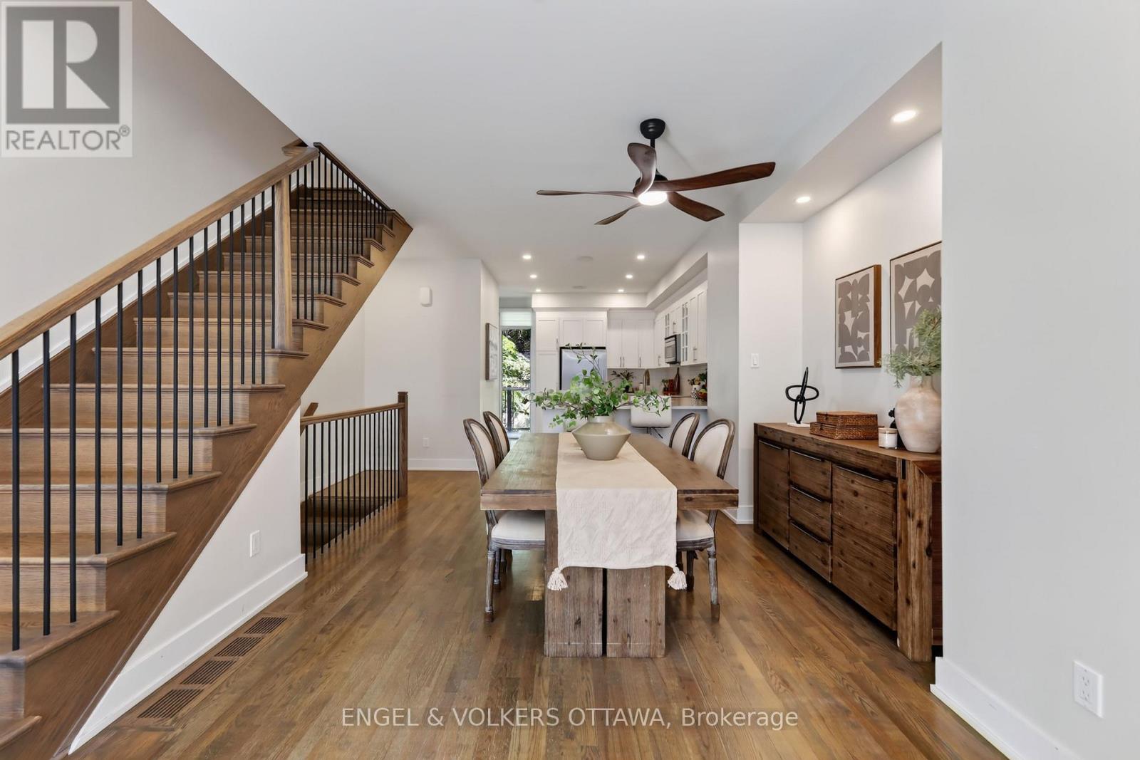 114 Jemruss Private, Ottawa, ON