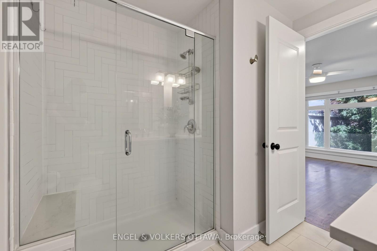 114 Jemruss Private, Ottawa, ON