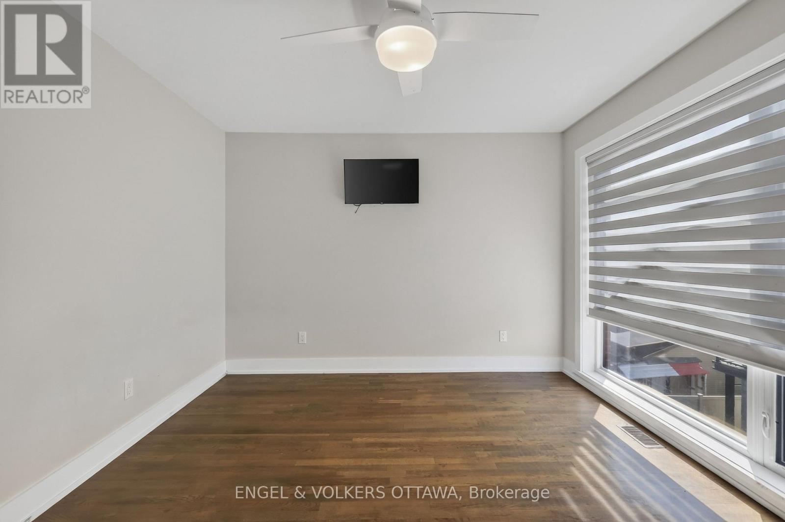 114 Jemruss Private, Ottawa, ON