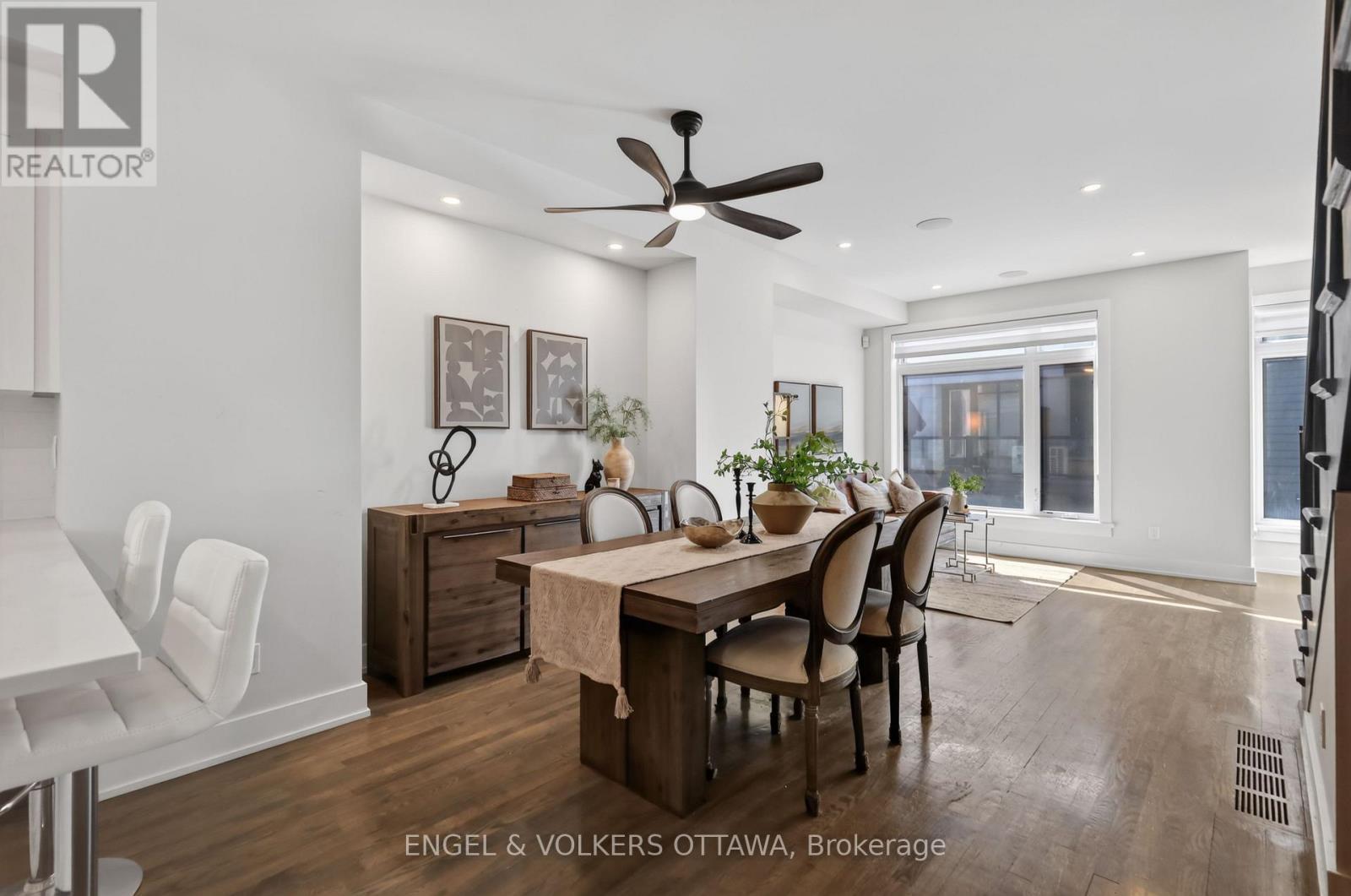 114 Jemruss Private, Ottawa, ON