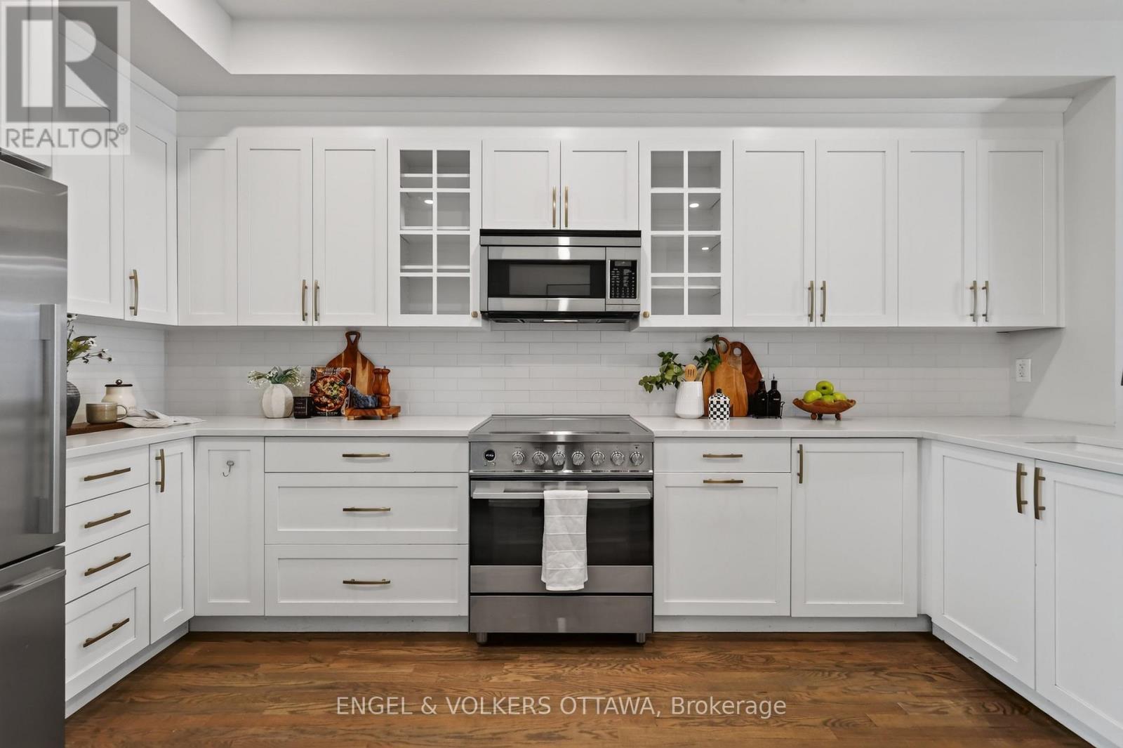 114 Jemruss Private, Ottawa, ON