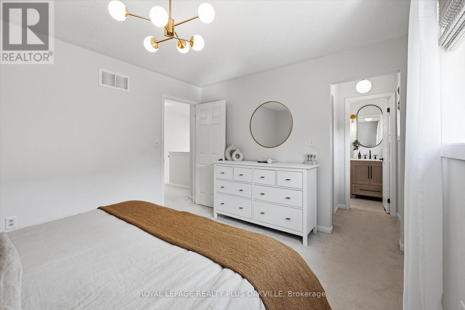 4080 Donnic Drive, Burlington, ON