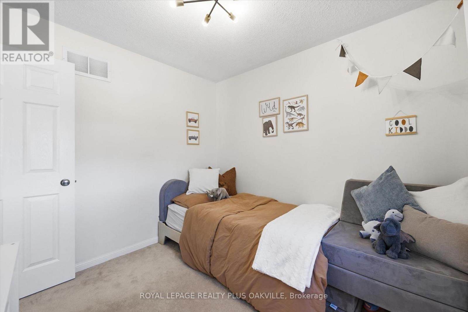 4080 Donnic Drive, Burlington, ON