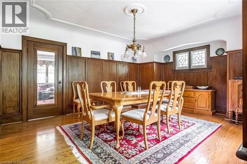18 Forsyth Avenue N, Hamilton, ON 