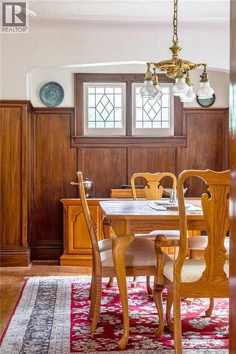 18 Forsyth Avenue N, Hamilton, ON 