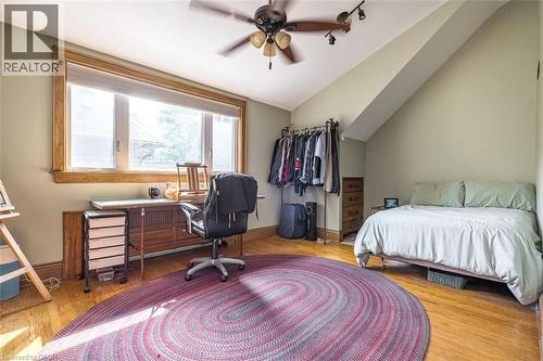 18 Forsyth Avenue N, Hamilton, ON 