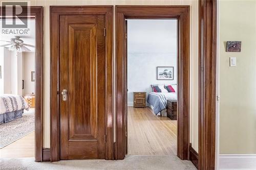 18 Forsyth Avenue N, Hamilton, ON 