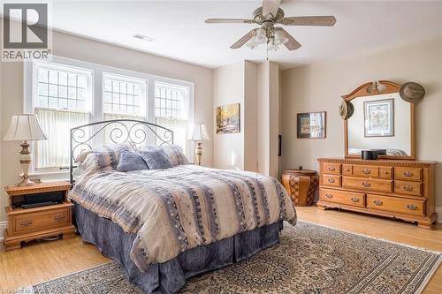 18 Forsyth Avenue N, Hamilton, ON 