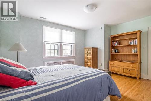 18 Forsyth Avenue N, Hamilton, ON 