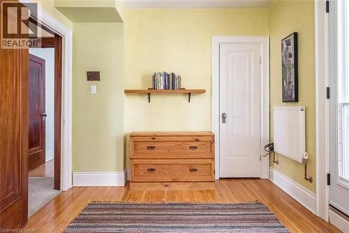 18 Forsyth Avenue N, Hamilton, ON 