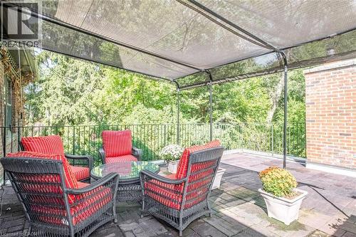 18 Forsyth Avenue N, Hamilton, ON 