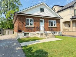 1016 HAIG BOULEVARD Mississauga, ON L5E 2M5